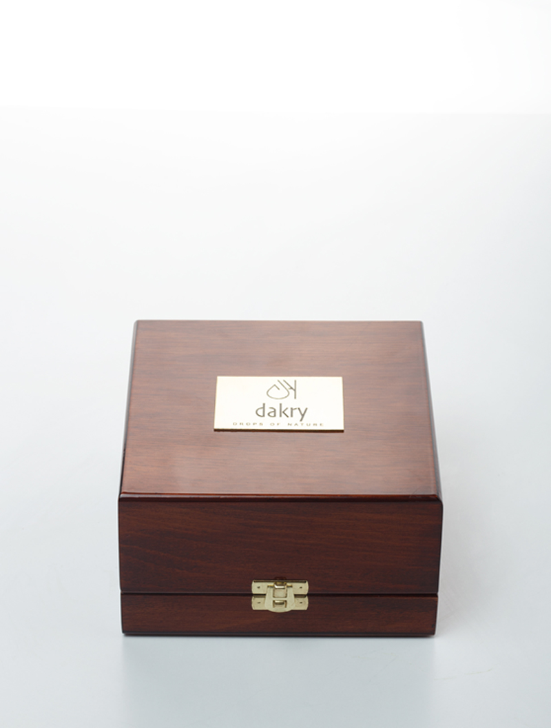 Θυμαρίσιο μέλι με νιφάδες βρώσιμου χρυσού 24Κ -Μοναδική ξύλινη χειροποίητη συσκευασία δώρου - Image 2